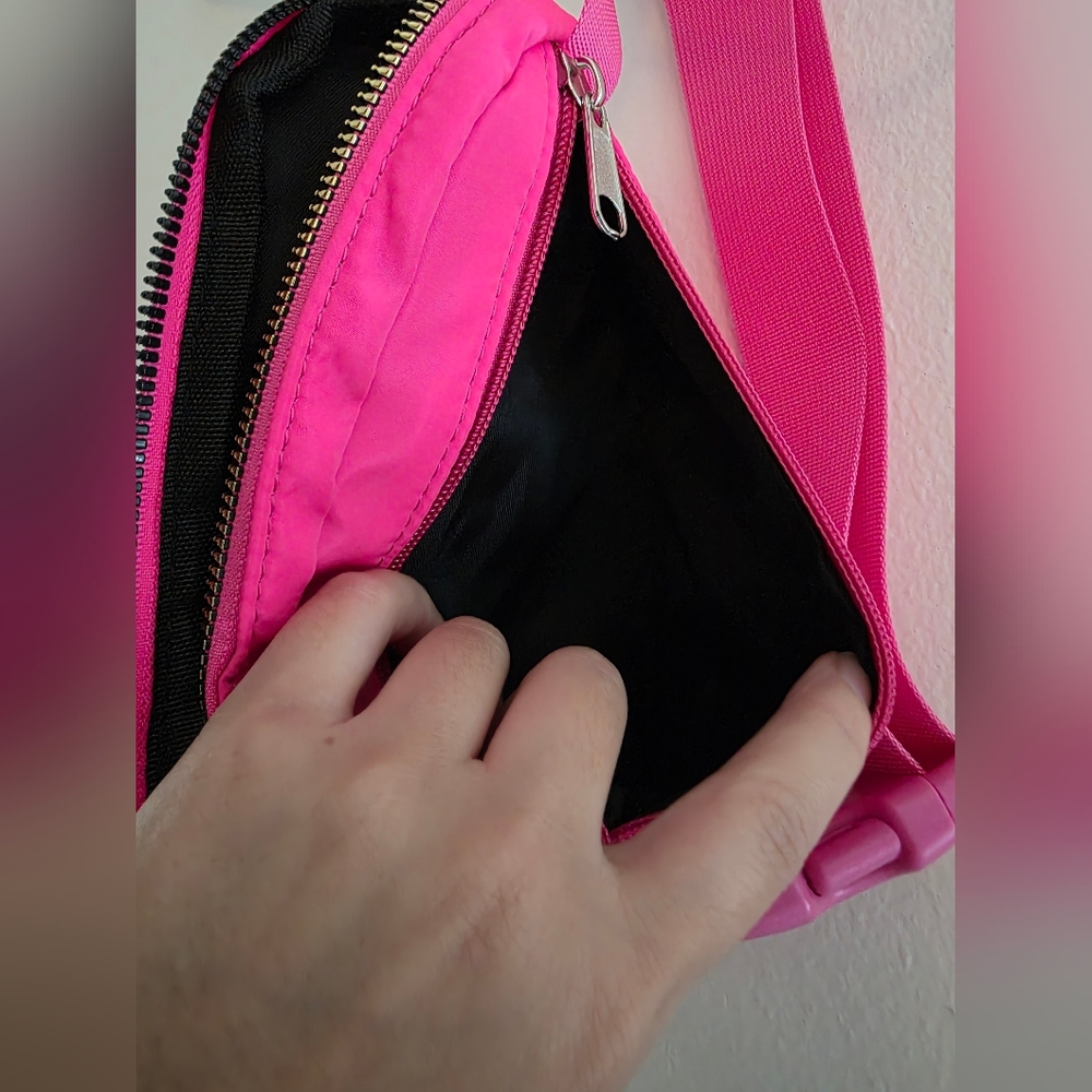 Love‎ And Repeat Crossbody Fanny Pack Belt Bag - Picture 4 of 4